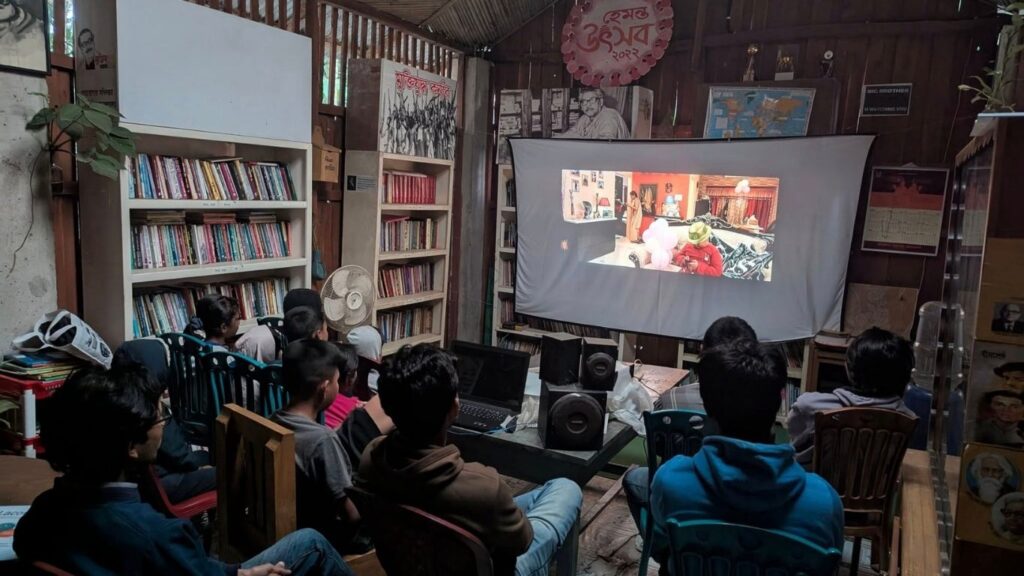 সিনেমা প্রদর্শন